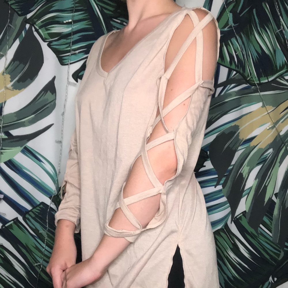 Criss-Cross Sleeves Top